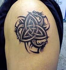 Small Shoulder Tribal Tattoo Tatuajes Celtas Celtas Tattoo Tatuaje De Simbolos Vikingos