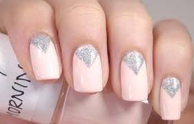 El esmalte de uñas disfruta actualmente de una completa renovación y está al día de todos los cambios y tendencias. Unas Que Estan De Moda Esta Unas Decoradas Paso A Paso Facebook