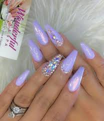 We have nail art rhinestones in a variety of colors to suit every client and meet all of your nail art design ideas. Idees De Manucures Francaises Avec Des Strass Et Bijoux Inspirations No 94 Clubboxingday Rhinestone Nails Lavender Nails Nails Design With Rhinestones