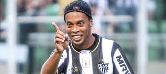 Atualmente é embaixador do barcelona, clube em que fez história. Ronaldinho Refuses To Return To Atletico Mineiro Marca Com English Version
