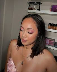 Getting @maddy.bailey ready for her PROM 💓💗 #prom