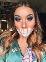 Hannah Lyle's Instagram, Twitter & Facebook