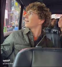 Stunning Walker Scobell Photos to Adore😍💌