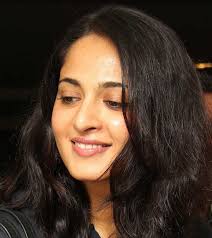 Anushka Shetty Without Makeup Top 10 Beautiful Pictures Anushka shetty is the daughter of a.n vittal shetty and prafulla shetty. anushka shetty without makeup top 10