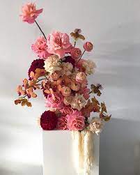V O G U E 2019 Valentines Flowers Flower Designs Flower Arrangements