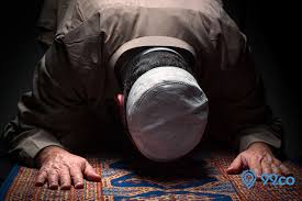 Bacaan niat sholat tahajud dan jumlah rakaat yang disunahkan. Tata Cara Sholat Tahajud Dan Witir Lengkap Dengan Niat Dan Bacaan