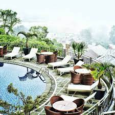 Alamat the hills bukittinggi hotel & convention terletak di jalan laras datuk bandara bukit tinggi, west sumatra, 26115 bukittinggi. Hotel Di Bukittinggi Tidur Enak Setelah Jelajah Paris Van Sumatra