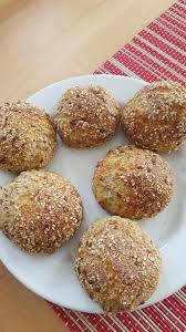 Eiweissbrotchen Ein Gutes Rezept Mit Bild Aus Der Kategorie Backen 5 Bewertungen O 4 1 Tags Backen Eiweissbrot Rezept Eiweissbrot Brot Backen Rezept Einfach