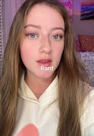 Grace Nix's Instagram, Twitter & Facebook