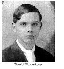 Carol Loop's Instagram, Twitter & Facebook