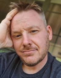 Laurie Kenny's Instagram, Twitter & Facebook