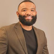 Jesse Mesa's Instagram, Twitter & Facebook