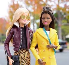 Découvre le monde en voyageant avec barbie ! Guide De Jouets Les Plus Belles Poupees Barbie En 2020