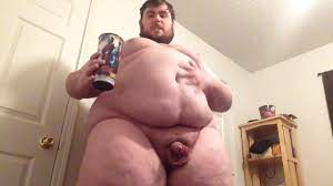 Massive Superchub chugging shakes | xHamster