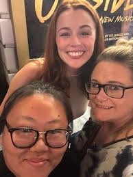 Does anyone know if the cast stage doors when it rains?