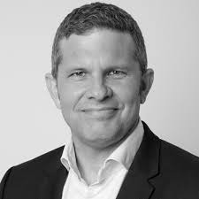 Benefit auction of the…