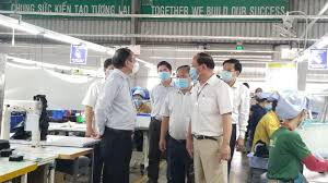 It was first identified in december 2019 in wuhan,. Khi 100 Cong Nhan Ä'Æ°á»£c Tiem Váº¯c Xin Sáº½ Yen Tam Sáº£n Xuáº¥t Tin Lien Quan Cá»•ng Thong Tin Bá»™ Y Táº¿