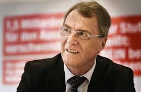 Stuttgart - Bernhard Maier ist einer von drei Geschäftsführern, die die Pro-Stuttgart-21-Kampagne für die Volksabstimmung managen sollen. - media.media.13d41a0c-7513-4596-a213-bfbe09120298.normalized
