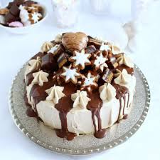 Weihnachtstorte Mit Zimtcreme Weihnachtskuchen Kuchen Und Torten Rezepte Weihnachtliche Kuchen Und Torten