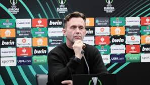 Fotballtreneren Ronny Deila bekrefter at han etterforskes for seksuell trakassering