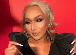 Jade Houston's Instagram, Twitter & Facebook