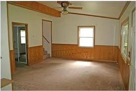 How can i hide or remove the bottom bar or disable fullscreenmode? Keep Or Remove Wainscoting