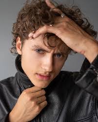 Quinn Butler's Instagram, Twitter & Facebook