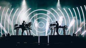 Taking place at passeio marítimo de algés, only 8 minutes from downtown lisbon. Nos Alive 2015 The Dis Review In Depth Drowned In Sound