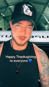 Happy Thanksgiving to my Family and everyone I hope its amazing one 💙,  #happythanksgiving #haveanamazingday #loveyourfamily #cherishthesemoments  #thankyoueveryone #givingthanks