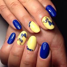Yellow nail polish is perfect for the enthusiastic and those who have a bright outlook on life. Yellow Nail Art Designs Fantastic Manicure Ideas For A Sunny Mood