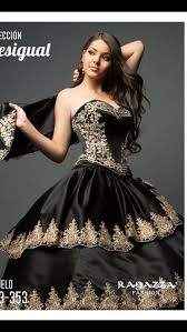 Check out our quinceanera gown selection for the very best in unique or custom. Schwarzes Breites Kleid Mit Gold Quinceanera Dresses Gold Mexican Quinceanera Dresses Black Quinceanera Dresses