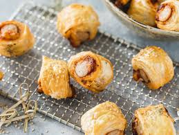 Wurstchen Im Schlafrock Schneller Partysnack Die Besten Backrezepte Mit Gelinggarantie Rezept Snacks Fur Party Partysnacks Wurstchen Im Blatterteig