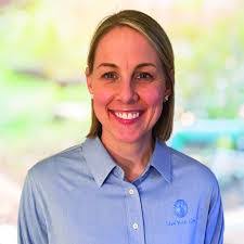 Lindsey Newman's Instagram, Twitter & Facebook