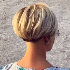 Short hair with heavy bangs for her ~ sims 4 hairs. 50 Wedge Haircut Ideas For A Retro Or Modern Look Hair Motive Hair Motive