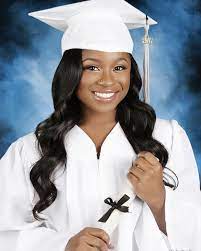 Pin By On Black Girl Magic In Cap And Gown Pictures Graduation Hairstyles With Cap Senior Pictures Hairstyles