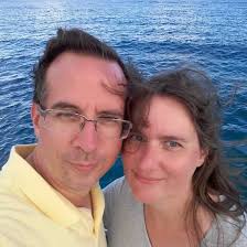 How to completely close Microsoft Teams without background processes