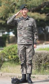 تايك يون عضو في فرقة الكبوب تو بي إم (2pm). Discharged 2pm Actor I Miss Twice The Most