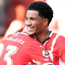 Reyna Adams's Instagram, Twitter & Facebook