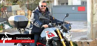 Ο σπύρος παπαδόπουλος επιστρέφει με το στην υγειά μας ρε παιδιά! Spyros Papadopoylos H Zwh Moy Olh Meros 2o