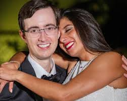 Judge Lina Hidalgo says “I do” in small ceremony, prepares for destination  wedding