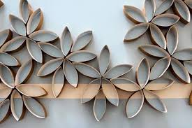 This post has been a long time coming, but it took a little time to gather all the rolls needed and find a little time to get it finished. Toilet Paper Roll Art I M Definitely Doing This Flower Wall Art Diy Toilet Paper Roll Art Toilet Paper Roll Flowers