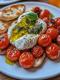 Looking for the perfect anytime snack? This Fresh Burrata with Tomatoes and  Basil is *chefs kiss*. The best part? It comes together in just 15 minutes  👏 Click www.ralphs.com/r/fresh-burrata-with-tomatoes-and-basil-recipe/595287ae84ae506c2e45314a  for ...