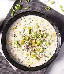 Kase Lauch Suppe Verfeinert Mit Hackfleisch Rezept Rezepte Essen Rezepte Kase Lauch Suppe