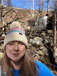 Help uz pik a kostume 4 helloween! Hit tha buttin 2 vote!