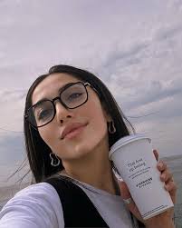 Թևերս լայն բացած հասա ”Location “…