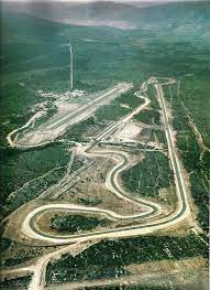 Die anlage bildet mit dem in unmittelbarer nähe gelegenen aéroport international du castellet eine. The Old Paul Ricard Circuit At Le Castellet Before The Dark Times Before The Chicanes Classic Racing Cars Racing Circuit