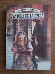 Pentru a păstra misterul și pentru a stârni curiozitatea, ține fantoma departe de cititor cam jumătate din roman, timp în care îi introduce pe noii directori de la operă. Gaston Leroux Fantoma De La Opera CumpÄrÄ