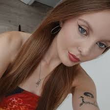 Mollie Marriott (@MollieMarriott)