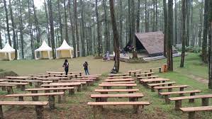 Berikut ini adalah 9 tempat wisata dago yang wajib kamu kunjungi. 17 Tempat Wisata Di Bandung Yang Lagi Hits Dan Kekinian Banget