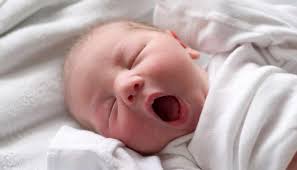 ثوب الزفاف أو بدلة العرس في المنام للعزباء بشارة خير لها بقرب زواجها إن شاء الله، ورؤية ثوب الزفاف للمخطوبة تدل على أن أمور زواجها تمر بسهولة ويسر. ØªÙØ³ÙŠØ± Ø±Ø¤ÙŠØ© Ø§Ù„Ù‚Ù…Ù„ ÙÙŠ Ø§Ù„Ù…Ù†Ø§Ù… Ù„Ø§Ø¨Ù† Ø³ÙŠØ±ÙŠÙ† ÙˆØ§Ø¨Ù† Ø´Ø§Ù‡ÙŠÙ† Ù…ÙˆÙ‚Ø¹ Ù…ØµØ±ÙŠ